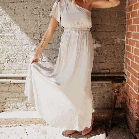 NWT Laney Silky Maxi Dress - Picture 1 of 6